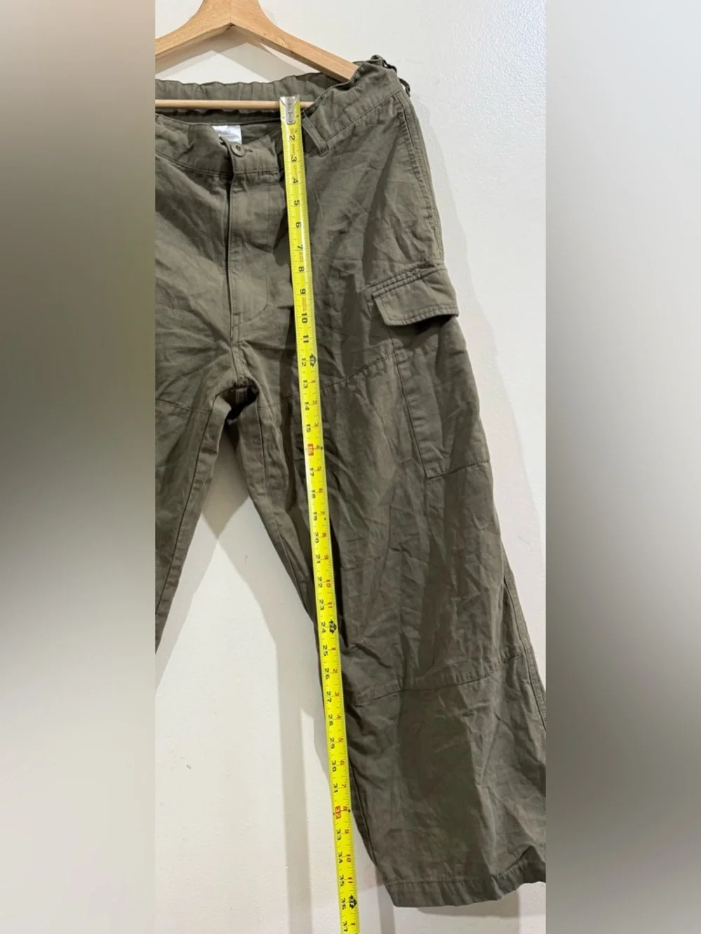 SPELLEDIT. Journey Olive Utility Cargo Pants in Army Green